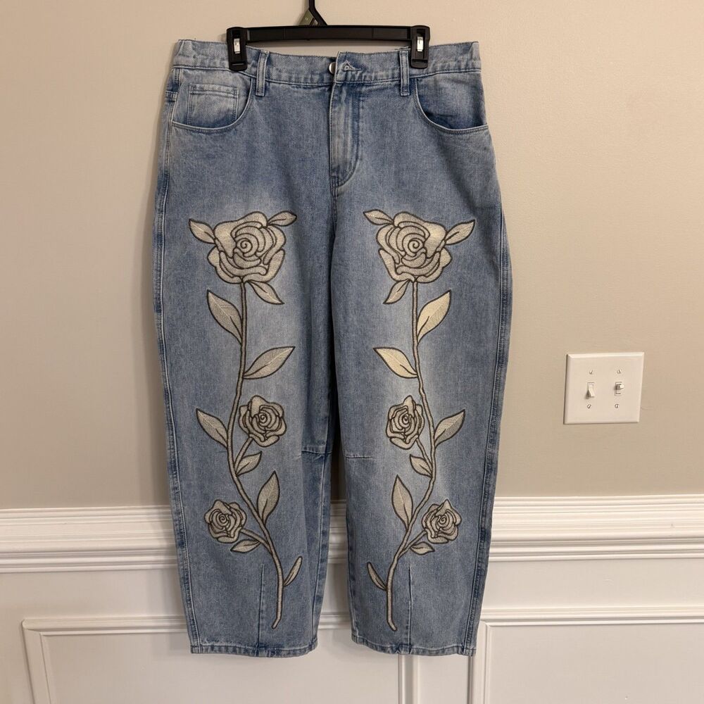 Barrel Cut Embroidered Blue Jeans (18/XXL)
